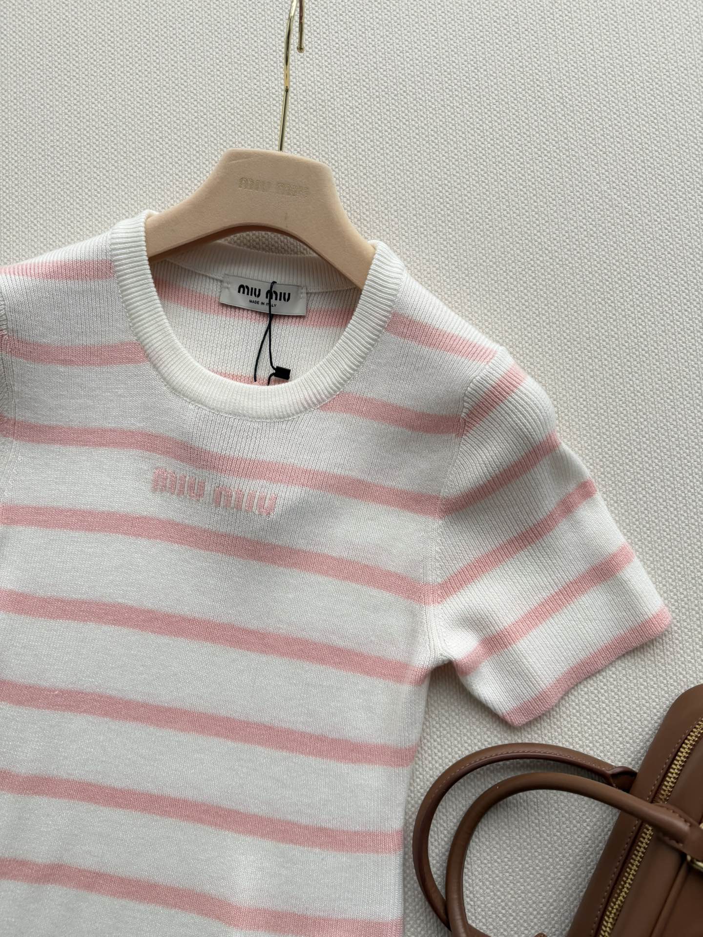 Women's short sleeves